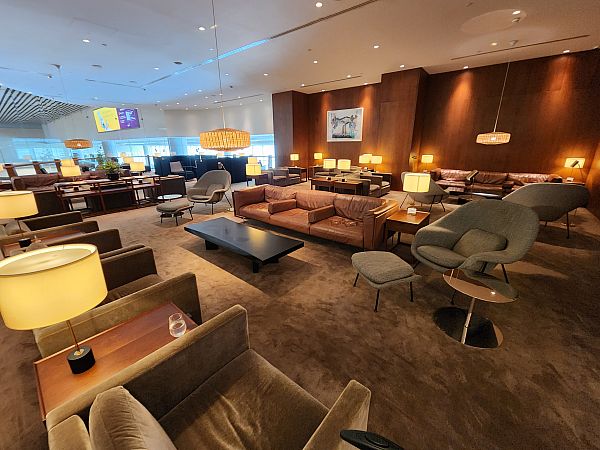 Singapore Cathay Pacific Lounge