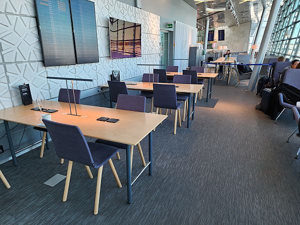 Helsinki Finnair Business Lounge - Schengen image