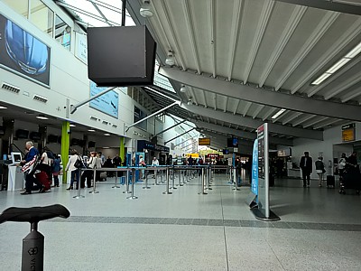 SOU: Southampton Airport Guide - Terminal map, airport guide, lounges, bars, restaurants 