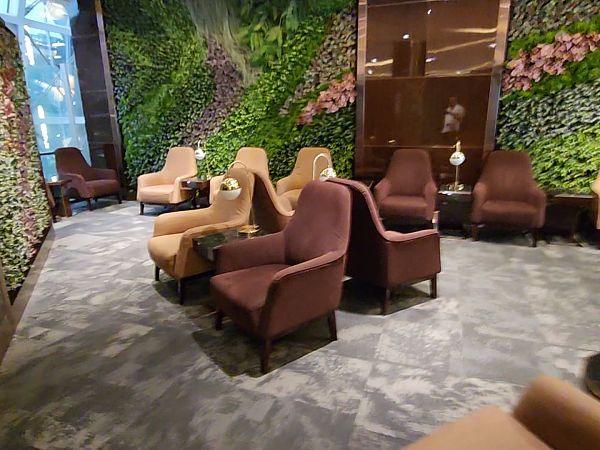 Bangkok Thai Airways Business Lounge D image