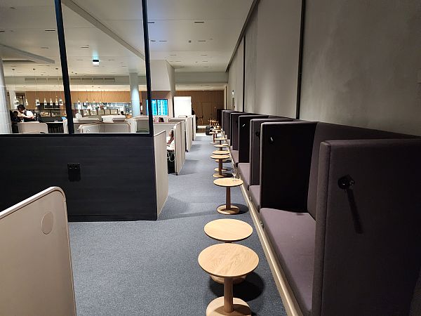 Helsinki Finnair Business Class Lounge Non-Schengen 