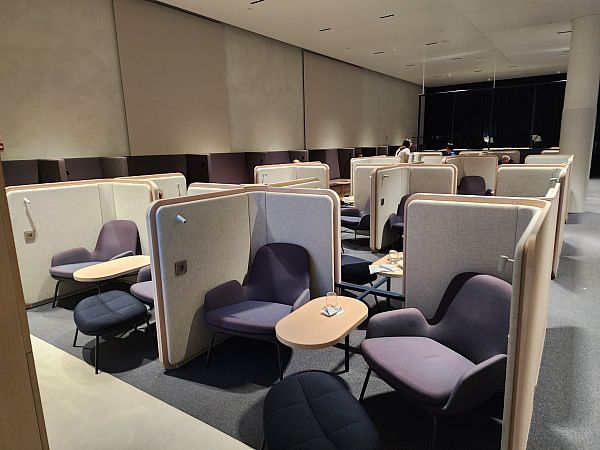 Helsinki Finnair Business Class Lounge Non-Schengen 