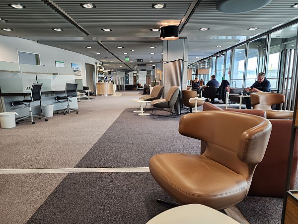 Lufthansa Business Lounge image