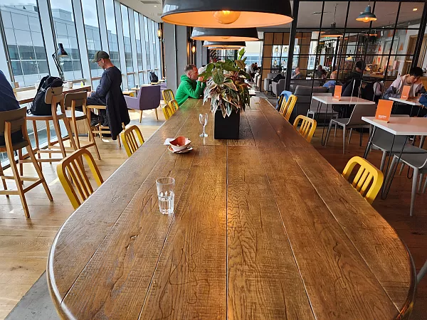 London Gatwick Easyjet Gateway Lounge image