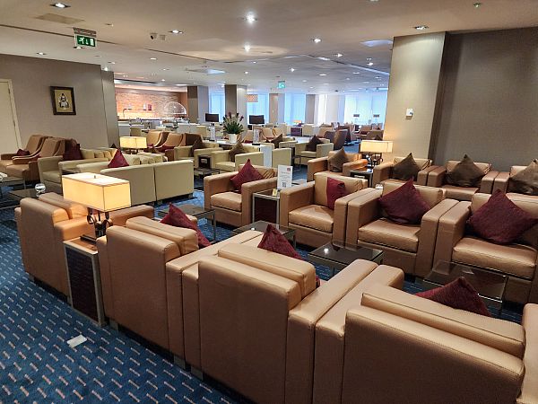 Emirates Lounge image