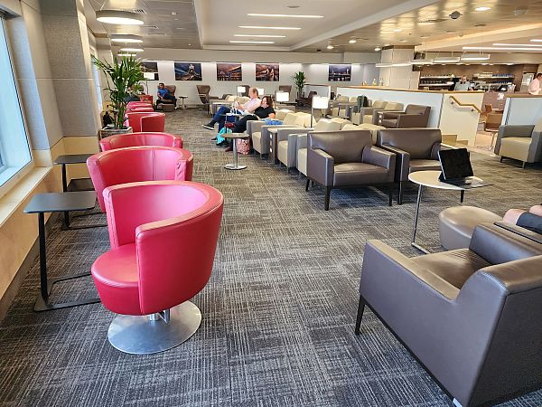 London Heathrow American Airlines First Class Lounge image