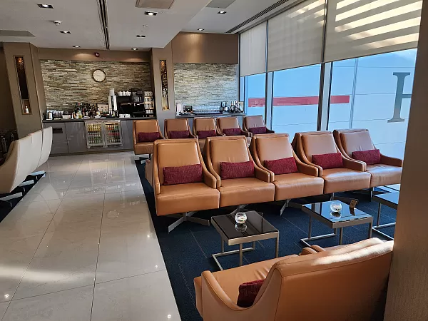 London Heathrow Emirates Lounge image