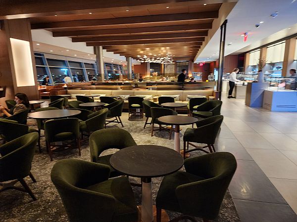 New York JFK American Airlines Soho Lounge