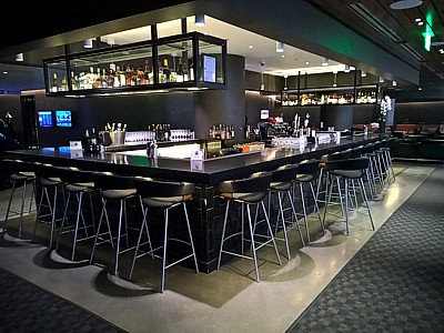 Los Angeles Qantas oneworld Business Class Lounge image