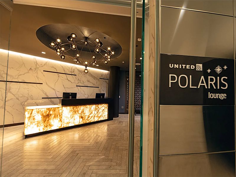 Los Angeles United Airlines Polaris Lounge image