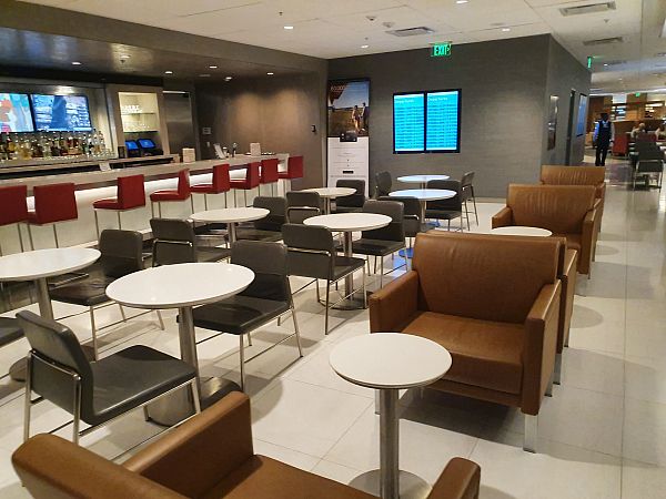 Miami American Airlines Admirals Club D15 Lounge