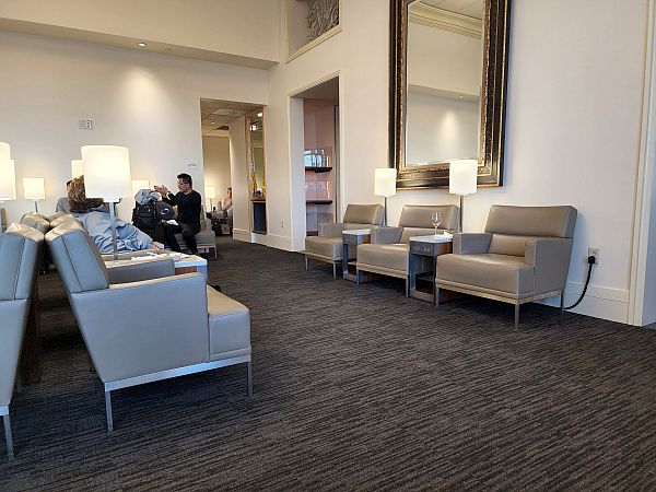 San Francisco United Airlines Int G Lounge