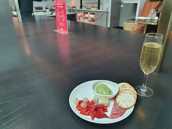 Melbourne Qantas Business Class Domestic Lounge
