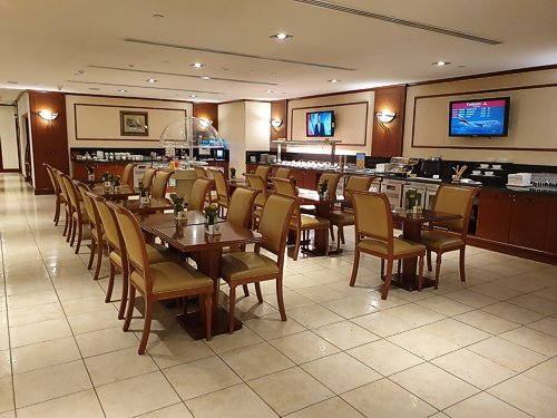 Sydney Emirates Lounge