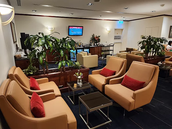 Sydney Emirates Lounge