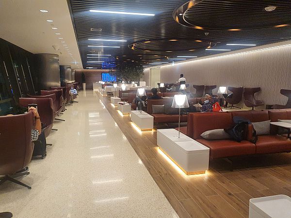 Qatar Silver Lounge North image