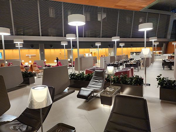 Qatar Gold Platinum Lounge North image