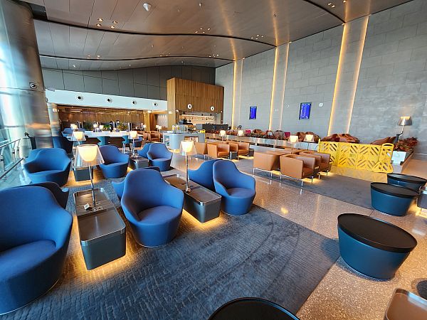 Doha Qatar Platinum Lounge South image