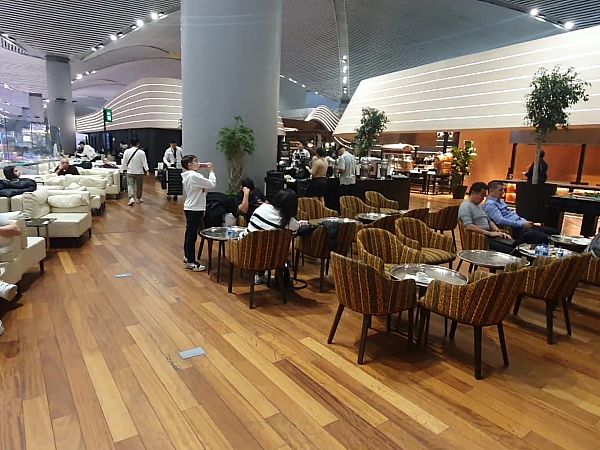 Istanbul Turkish Airlines Gold Lounge image