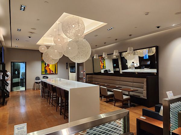 Dubai British Airways Galleries Lounge image