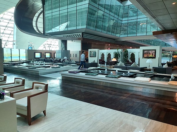 Dubai Emirates First Class Lounge B image